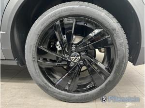 Volkswagen T-Roc TSI DSG R-LINE/BLACK BP+AHK+NAVI+IQ+EASY+18+