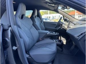 BMW ix iX xDrive60 +++UPE: *124790?,--+++