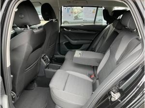 Skoda Octavia Combi Selection*1.5TSI*DSG*NAVI*MATRIX*
