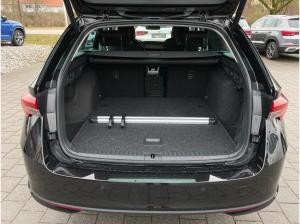 Skoda Octavia Combi TOUR*2.0TDI*DSG*NAVI*360°KAM*AHK*