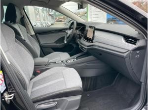 Skoda Octavia Combi TOUR*2.0TDI*DSG*NAVI*360°KAM*AHK*