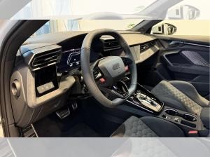 Audi RS3 Limousine 2.5 TFSI quattro S tronic   ☞ 280 km/h max ☞ Matrix LED  ☞ Navi   ☞ RS Abgasanlage   ☞ RS