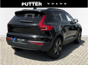 Volvo XC40 B4 Benzin Plus Black Edition 20'' AHK ACC Rückfahrkam. Beheizb. Frontsch. e-Sitze