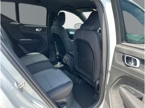 Volvo XC40 B3 Benzin Plus Black Edition 20'' AHK ACC Beheizb. Frontsch. Harman DAB LED *Vorführwagen Sonderakti