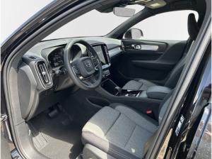 Volvo XC40 B4 Benzin Plus Black Edition 20'' AHK ACC Rückfahrkam. Beheizb. Frontsch. e-Sitze
