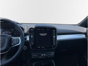 Volvo XC40 B4 Benzin Plus Black Edition 20'' AHK ACC Rückfahrkam. Beheizb. Frontsch. e-Sitze