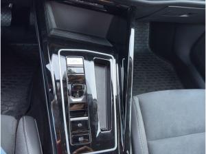 Volkswagen Golf VIII Variant Style 1.5eTSI DSG AHK, Matrix-LED, Head-Up