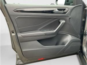Volkswagen T-Roc R-Line 1.5 l TSI DSG Allwetter AHK Kamera
