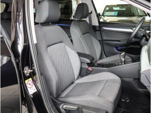 Volkswagen Golf VIII Variant 1.0 TSI Move ACC LED NAVI KEYLESS APP-CONNECT