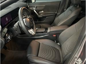 Mercedes-Benz CLA 200 SB Progressive Multibeam Panorama AHK