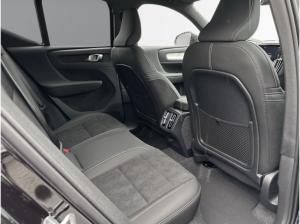 Volvo XC40 B3 Benzin Plus Black Edition 20'' 360 Kamera ACC Beheizb. Frontsch. LED Harman Kardon *Vorführwagen