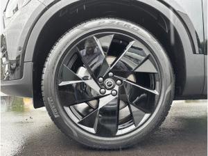 Volvo XC40 B3 Benzin Plus Black Edition 20'' 360 Kamera ACC Beheizb. Frontsch. LED Harman Kardon *Vorführwagen
