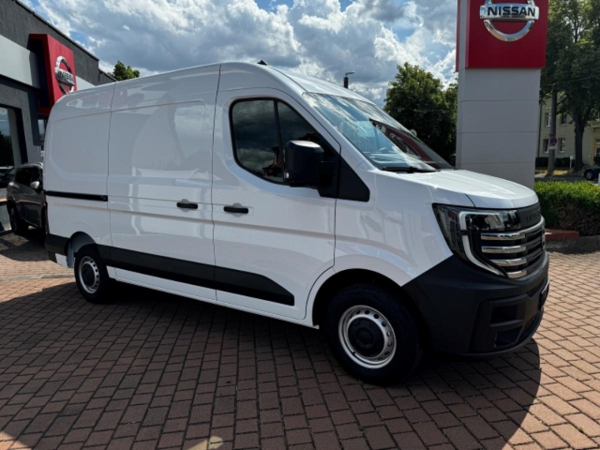 Nissan Interstar