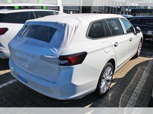 Skoda Superb Combi 1.5 TSI iV Selection HuD|AHK|MATRX