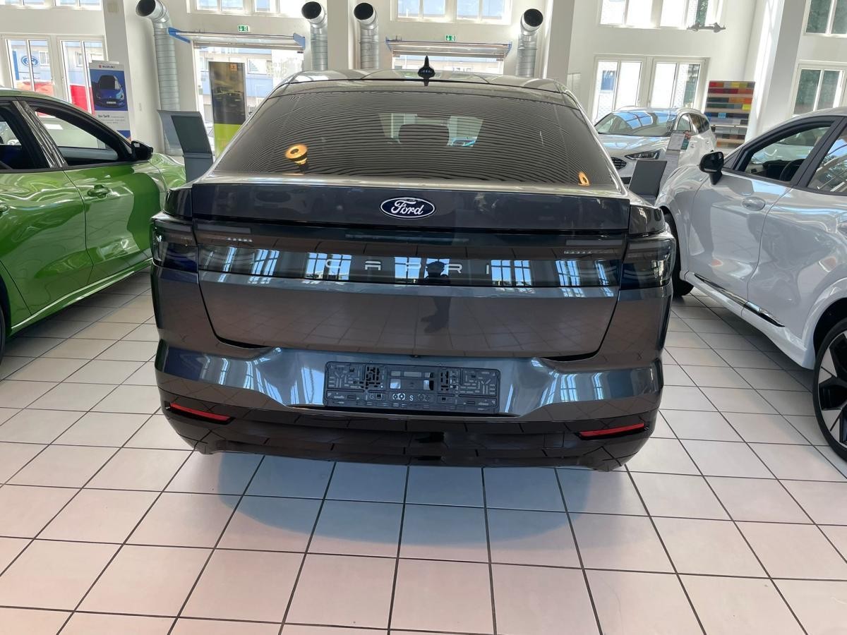 Ford Capri Dualmotor Extended R. 79kWh AWD Premium+ Wärmepumpe+AHK+Fahrerassistenspaket+Pano