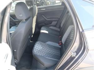 Volkswagen Taigo R-Line 1,5 TSI OPF (150 PS) DSG *WINTERRÄDER*KAMERA*NAVI*