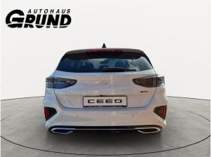 Kia Ceed 1.5T DCT7 GT LINE | PANO | TECH | LEDER | 18" |