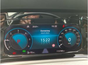 Volkswagen Golf VIII Variant Life 2.0 TDI DSG / Navi, LED