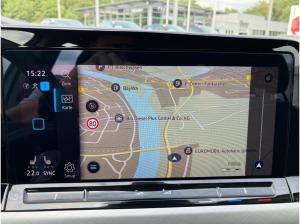 Volkswagen Golf VIII Variant Life 2.0 TDI DSG / Navi, LED