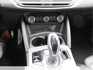 Alfa Romeo Stelvio **Sommeraktion**Intensa Q4 2.0 Turbo 16V EU6e El. Fondsitzverst. Navi Leder Digitales Co