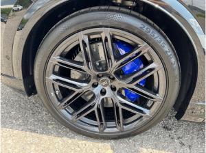Audi RS Q8 performance TFSI qu 305VMax RS-AGA AHK