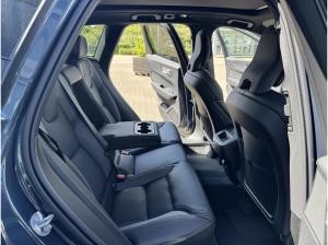 Volvo XC60 B5 AWD PLUS BLACK EDITION - sofort lief. -