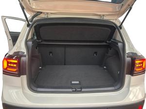 Volkswagen T-Cross 1.0 TSI Life Climatr. ACC PDC SHZ