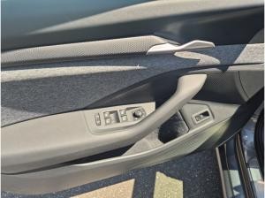 Skoda Superb Combi 2.0 TDI Selection ACC HUD