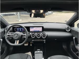Mercedes-Benz A 220 d AMG+Pano+Night+19"+Keyless+LED+Winterpak