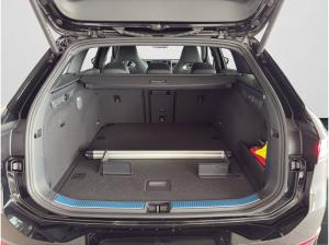 Volkswagen Passat Variant R-Line 2.0 TDI DSG AHK NAVI PANO