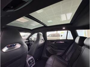 Volkswagen Passat Variant R-Line 2.0 TDI DSG AHK NAVI PANO