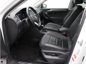 Volkswagen Tiguan Allspace Elegance 2.0 TDI 4M DSG / Matrix
