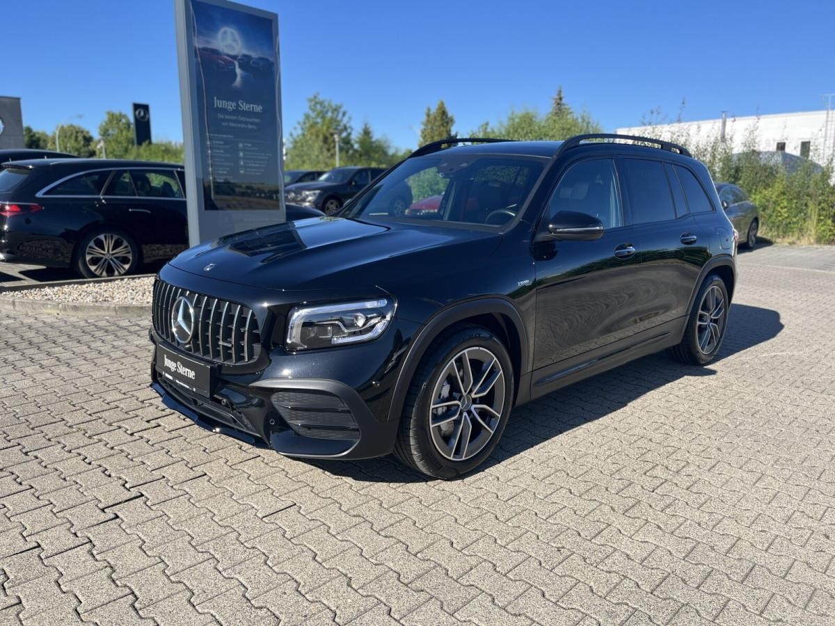 Mercedes-Benz GLB 35 AMG 4M AMG+AHK+Night+Burm+Panora