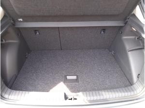 Skoda Fabia Tour 1,0 TSI 6-Gang-Schaltgetriebe *NAVI*KAMERA*