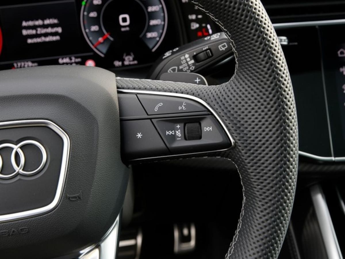 Audi Q7 50 TDI S line Matrix Panorama B&O Headup AHK