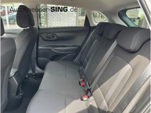 Hyundai i20 Kamera Induktion Navi Spurhalte SHZ AC/AA