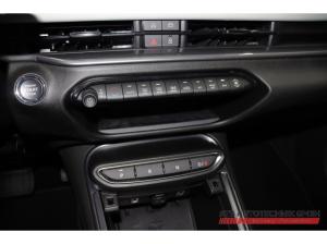 Fiat 600e MY25 La Prima Navi Massagesitze LED El. Heckklappe