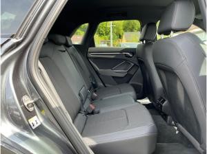 Audi Q3 S-Line 35 TDI S-tronic / Navi plus, LED, AHK
