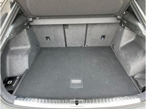 Audi Q3 S-Line 35 TDI S-tronic / Navi plus, LED, AHK