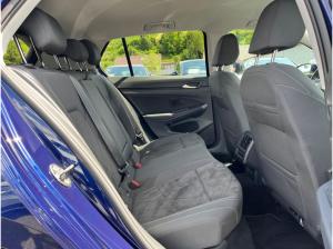 Volkswagen Golf VIII Life 1.5eTSI DSG / Navi, LED, RFK, ACC