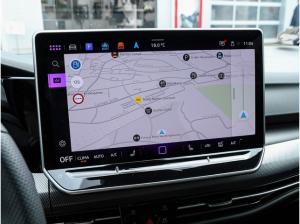 Volkswagen Golf VIII 1,5 eTSI DSG R-Line Black Style ACC Navi R-Kamera LED 17"