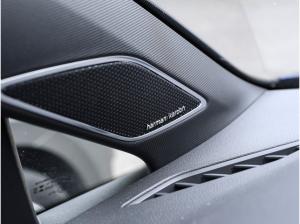 Volkswagen Golf VIII 1,5 eTSI DSG R-Line Black Style ACC Navi R-Kamera LED 17"