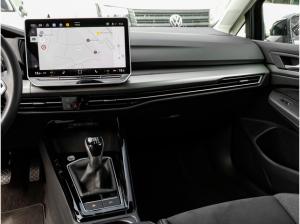 Volkswagen Golf VIII 1,5 TSI Style ACC Navi R-Kamera LED 17"