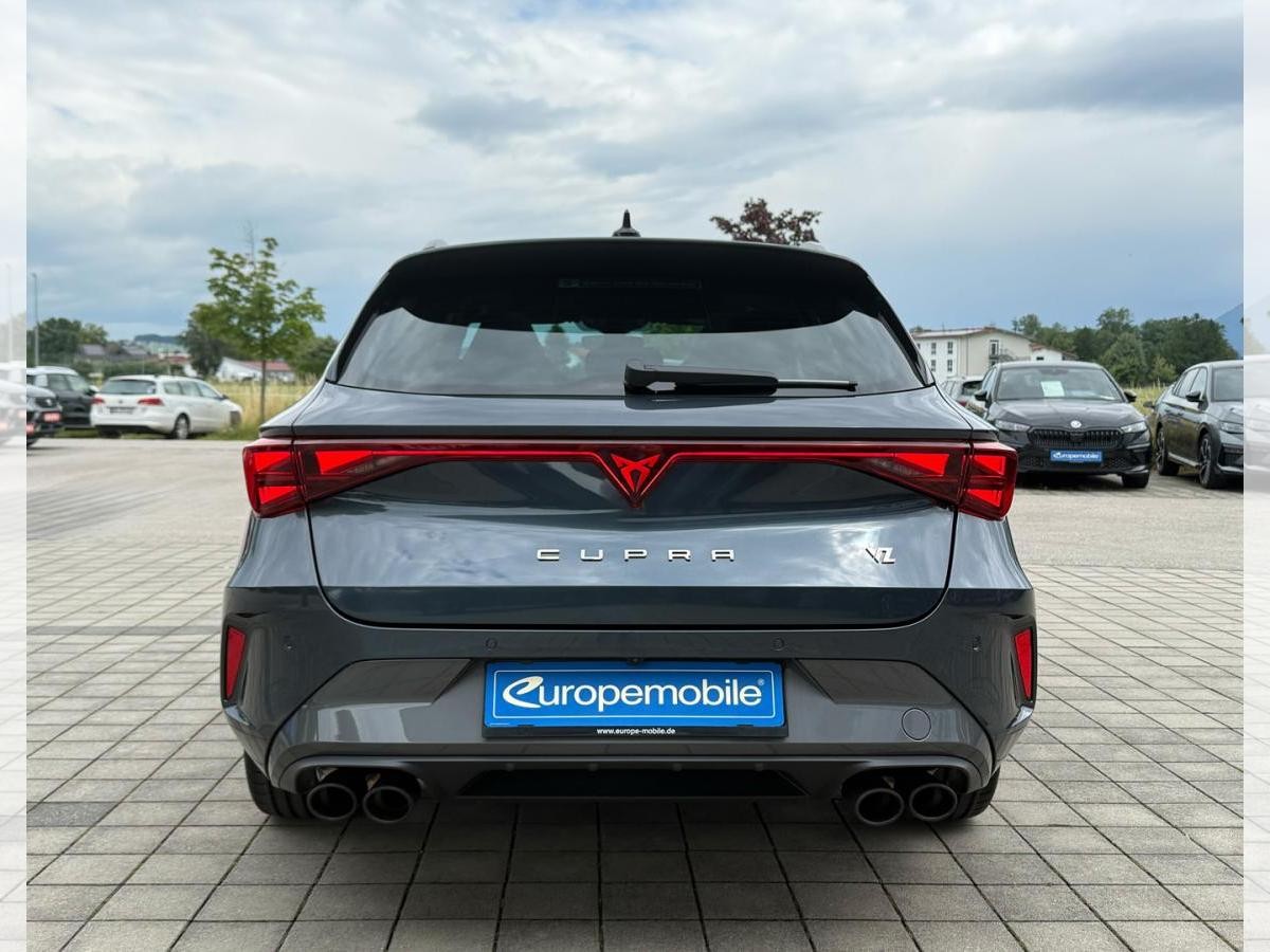 Cupra Leon Sportstourer VZ 2.0 TSI 245 kW DSG (UVP 64.012€/SOFORT) PANO/NAV/AHK/SIDE/MATRIX/SENNH./UVM.