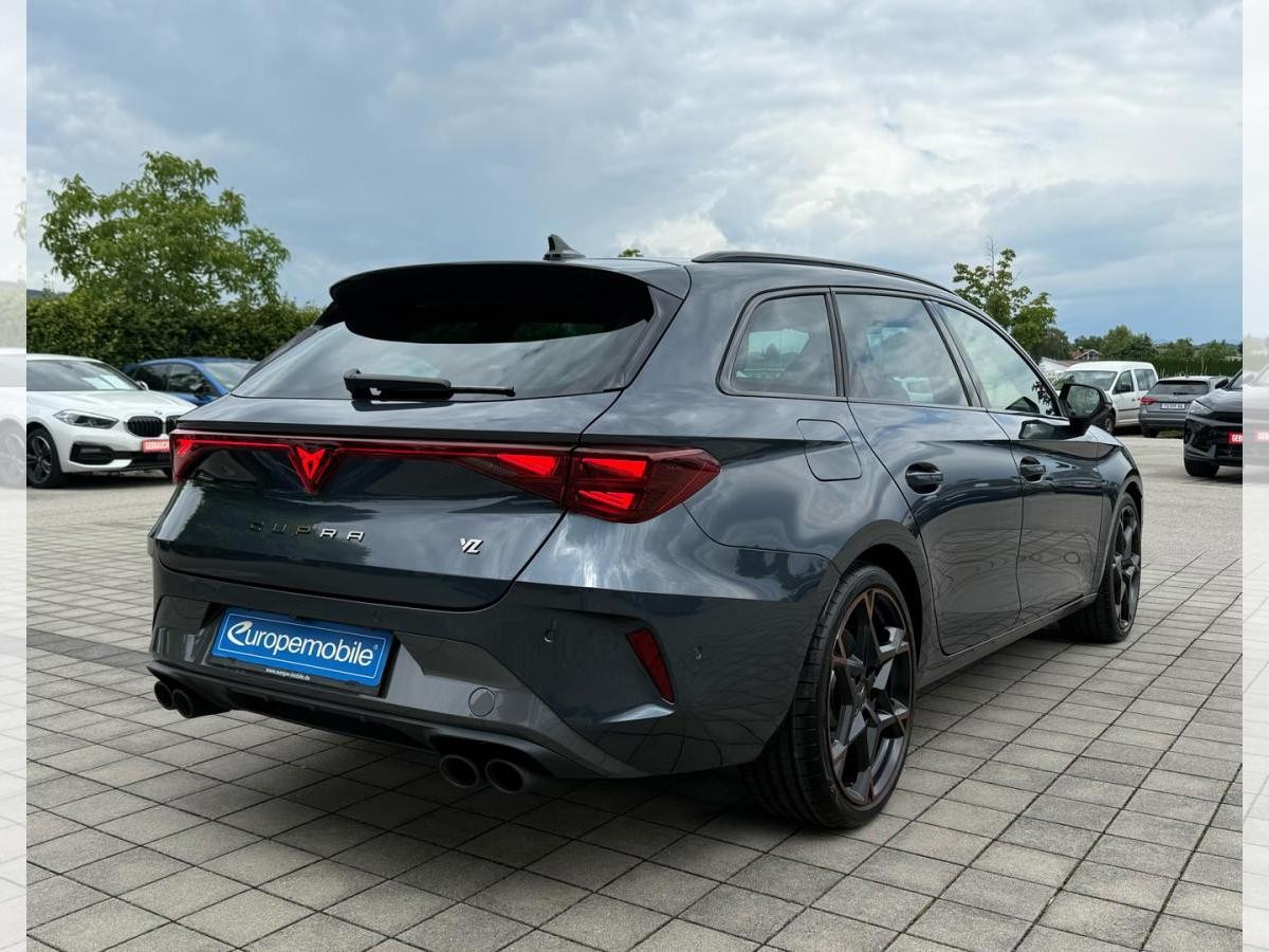 Cupra Leon Sportstourer VZ 2.0 TSI 245 kW DSG (UVP 64.012€/SOFORT) PANO/NAV/AHK/SIDE/MATRIX/SENNH./UVM.