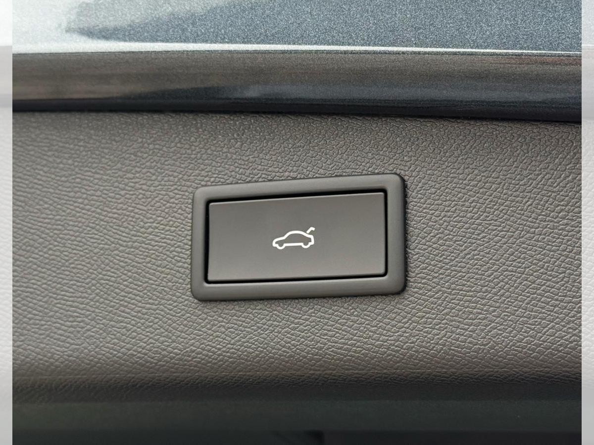 Cupra Leon Sportstourer VZ 2.0 TSI 245 kW DSG (UVP 64.012€/SOFORT) PANO/NAV/AHK/SIDE/MATRIX/SENNH./UVM.