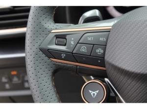 Cupra Leon Sportstourer 2.0 TSI DSG 4Drive VZ PANO AHK DCC SHZ GRA 19