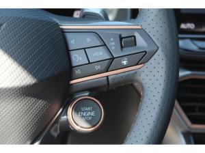 Cupra Leon 1.5 TSI DSG e-Hybrid VZ NAVI LED KAMERA DCC 19