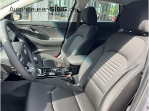 Hyundai i30 i30cw M-Hybrid Navi LED Kamera SHZ PDC CarPlay