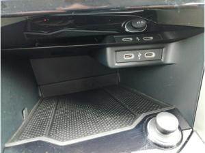 Volkswagen T-Roc Move 1.5 TSI / Navi, Park Assi, AHK, LED